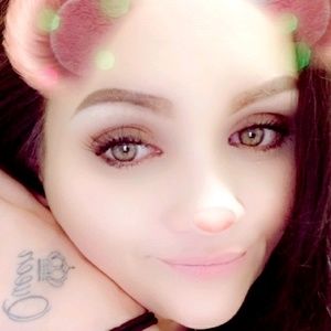 Meet your Posher, Leilani